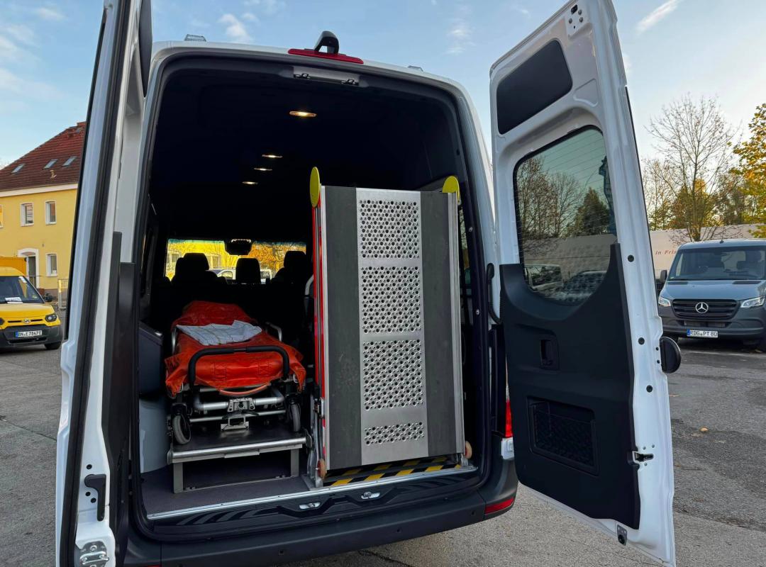 Rampe für Tragestuhl im Sprinter