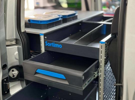 Sortimo Ladungssicherung im 2024 VW Caddy von ACR Rostock