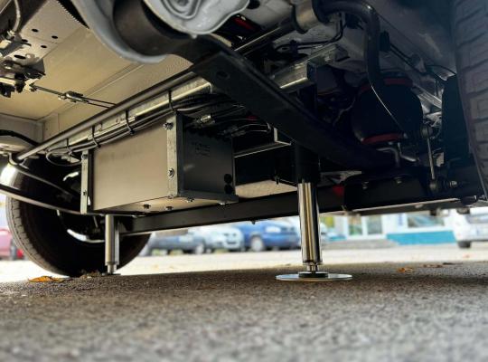 Hubstützen Anlage am Adria Sonic 700DL