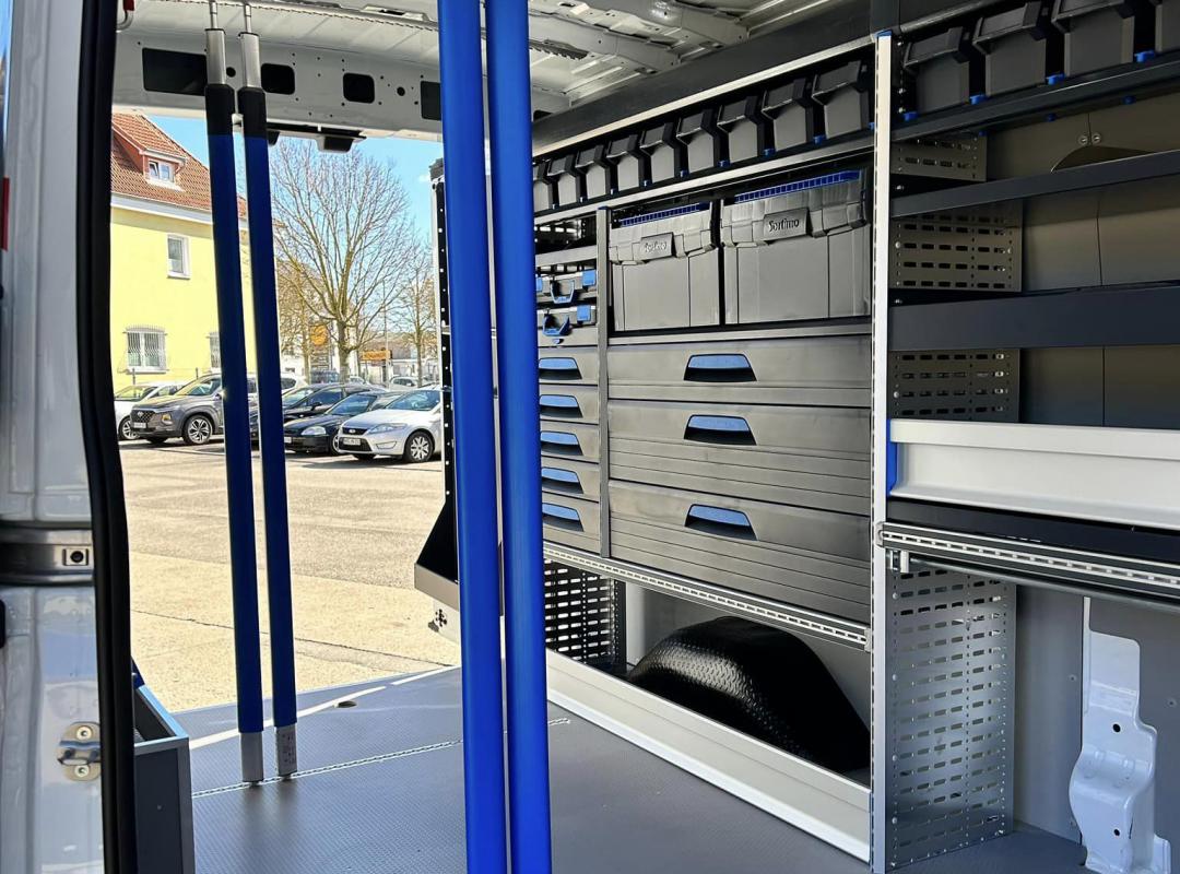 Systemboden und Seitenverkleidung im Maxus eDeliver 9