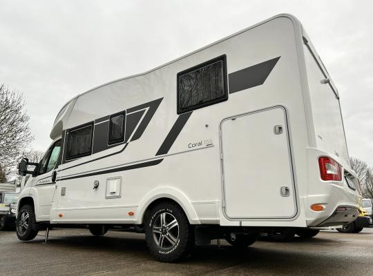 Adria Coral 600 mit Hubstützen