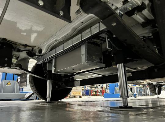 SHR Hydraulik Hubstützen hinten unter Dethleffs Trend 2020